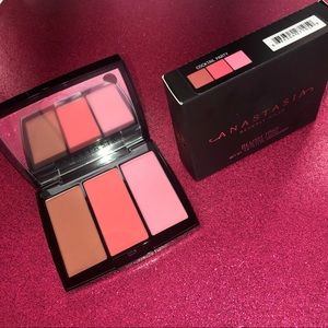 Anastasia Blush Trio “Cocktail Party”